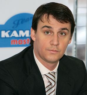 На фото: вице-президент Внешторгбанка Дмитрий Патрушев (сын директора ФСБ РФ) во время пресс-конференции 2006