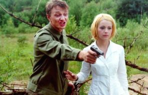 На фото: актеры Марат Башаров и Ольга Будина в сериале "Граница. Таёжный роман", 2000 год.