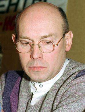 На фото: артист театра и кино Виктор Сухоруков, 2001 год