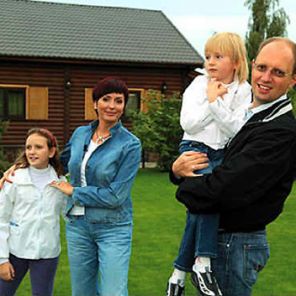 Арсений Яценюк с женой и детьми