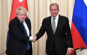На фото: министр иностранных дел Борис Джонсон посетит Москву, Россия, чтобы провести пресс-конференцию со своим коллегой Сергеем Лавровым